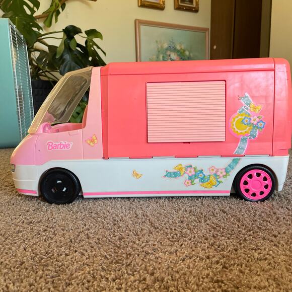 Vintage 1996 Barbie Mattel Large 59x45x30cm Pink Magical Motorhome Vehicle - Picture 2 of 16
